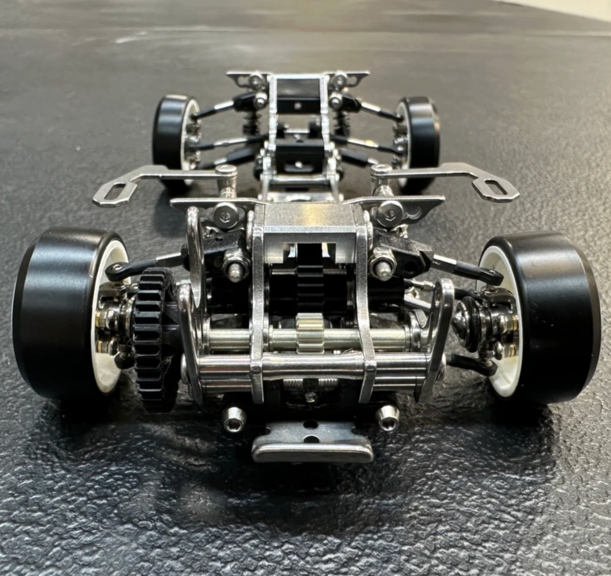 RTS v0 1-24 RWD Drift Chassis Kit - Almost Fully Assembled [Rhino Racing] RTS-2401-0